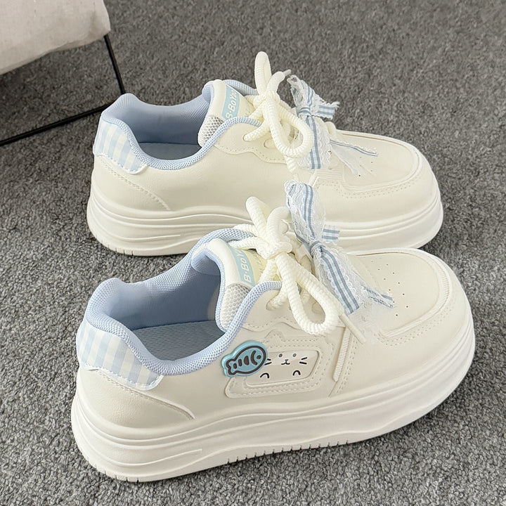 Women’s sporty sneakers with playful cat motif and comfortable cushioning Mune Fashion