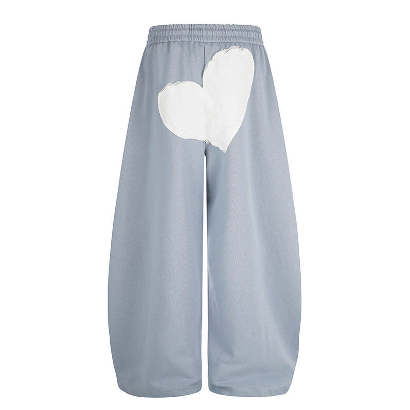 Women wide culotte sweatpants with elastic waistband and heart application Mune Fashion
