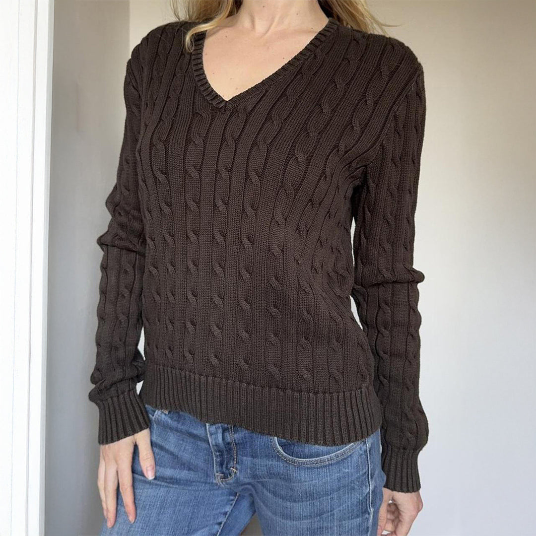 Women's nan premium cotton blend cable knit pullover with deep V-neck and fitted silhouette Mune Fashion