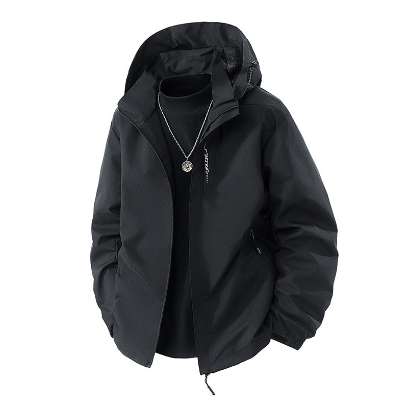Men's lightweight weatherproof softshell jacket with adjustable hood, windproof outer layer and breathable mesh lining Mune Fashion