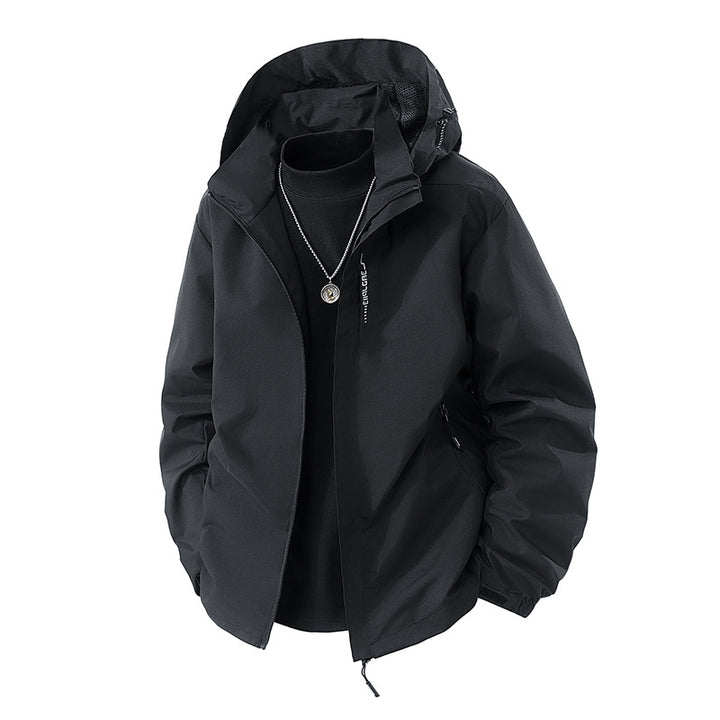 Men's lightweight weatherproof softshell jacket with adjustable hood, windproof outer layer and breathable mesh lining Mune Fashion