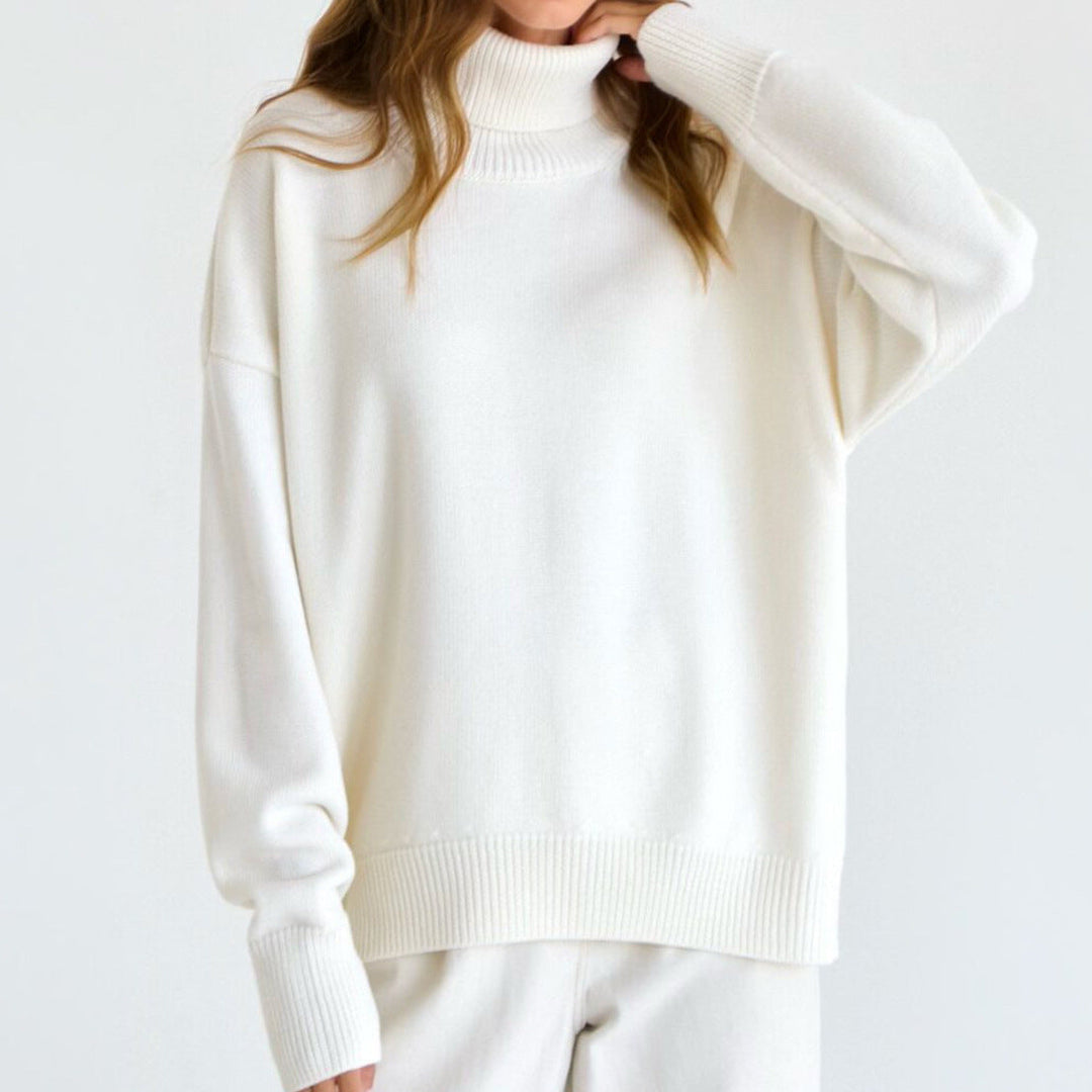 Women's Oversized Turtleneck Sweater with Ribbed Texture Mune