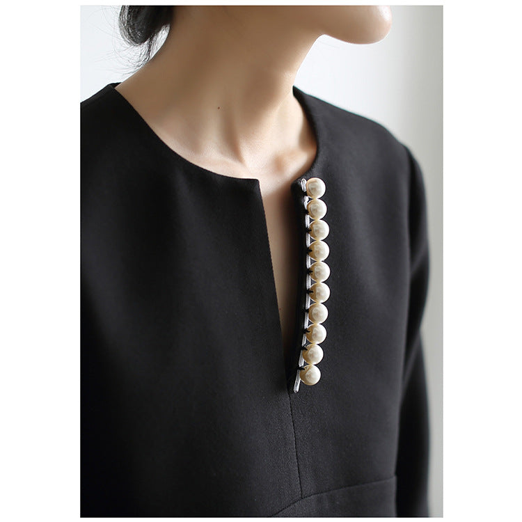 Women's Elegant Blouse with Pearl Details Mune Fashion