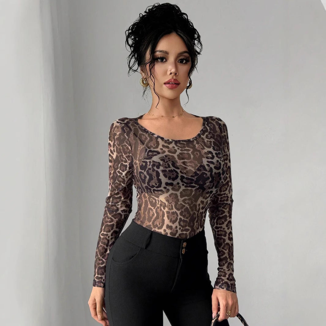 Women's semi-transparent fitted mesh shirt with leopard pattern and round neck Mune Fashion