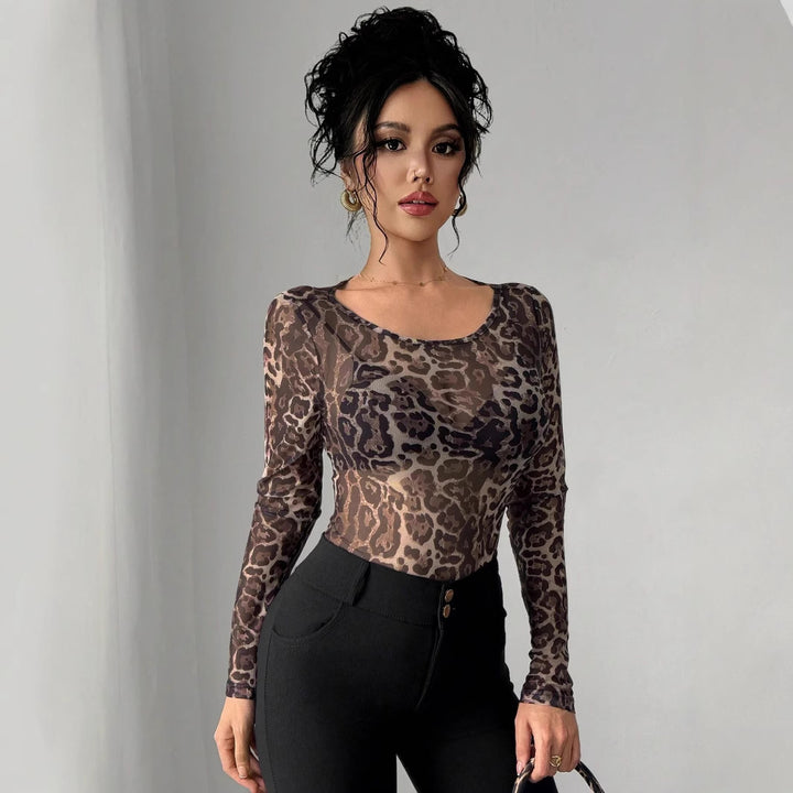 Women's semi-transparent fitted mesh shirt with leopard pattern and round neck Mune Fashion
