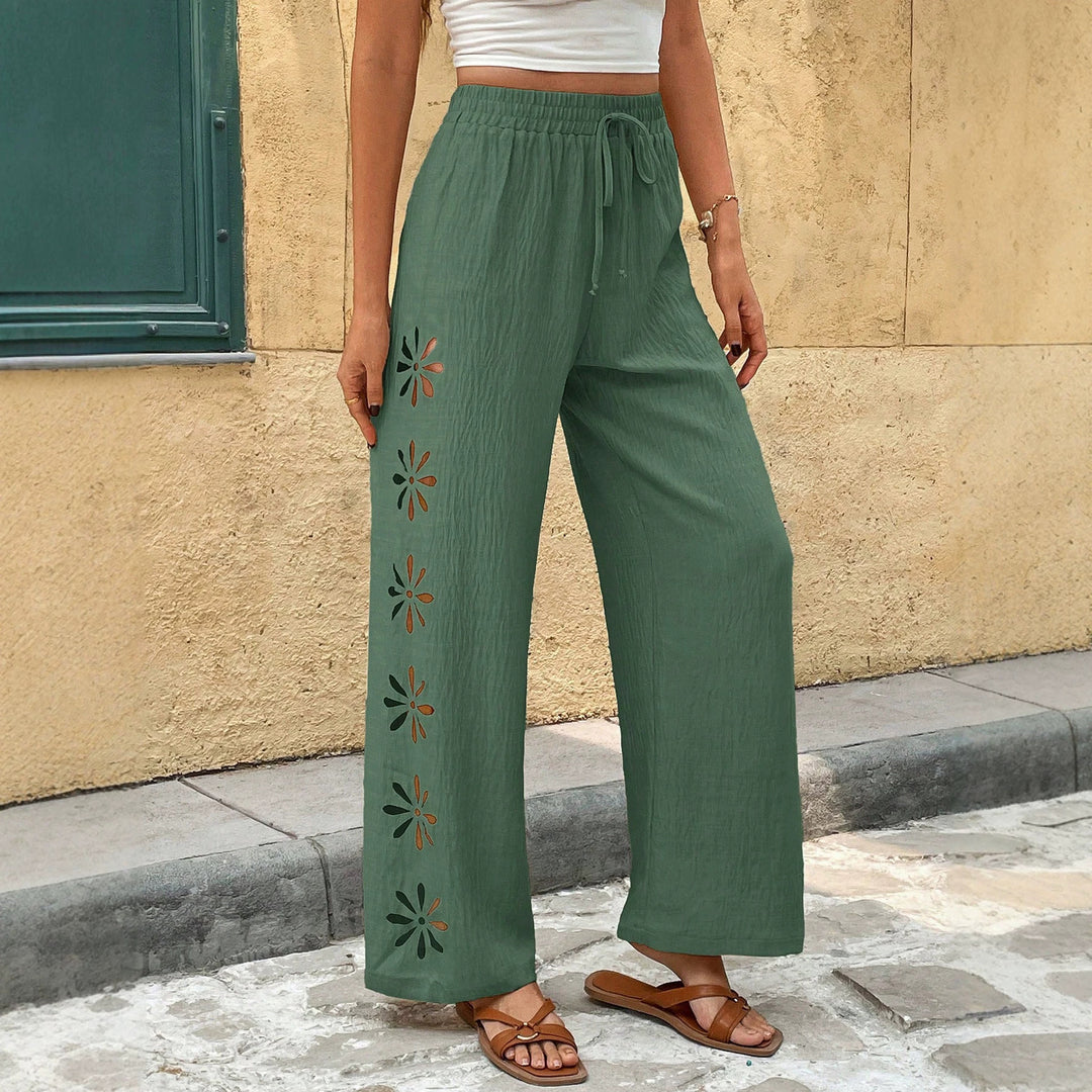 Women Wide Linen Pants with Flower Applications and Elastic Waistband Mune Fashion