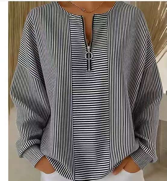 Women's Oversize Sweater with fine rib structure and short zipper Mune Fashion