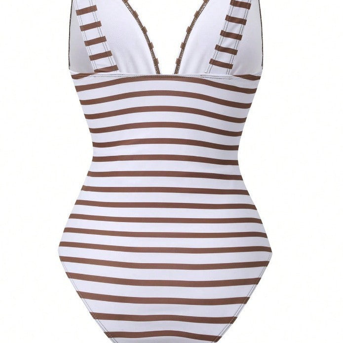 Women's Stylish Swimsuit with Adjustable Straps and Matching Pareo Mune Fashion