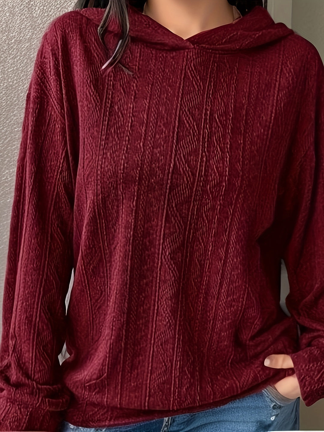 Women's Oversize Hoodie with Structured Wave Look and Kangaroo Pocket Mune Fashion