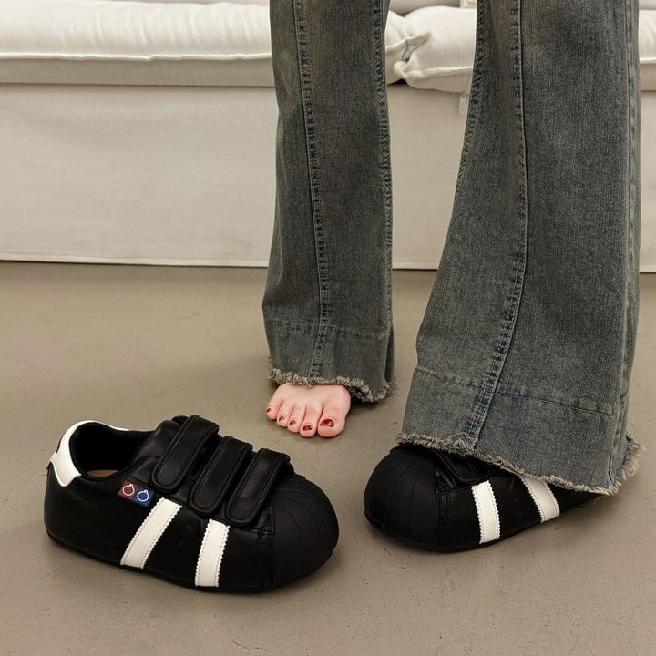 Women's sneakers with practical Velcro closure and sturdy upper material Mune Fashion