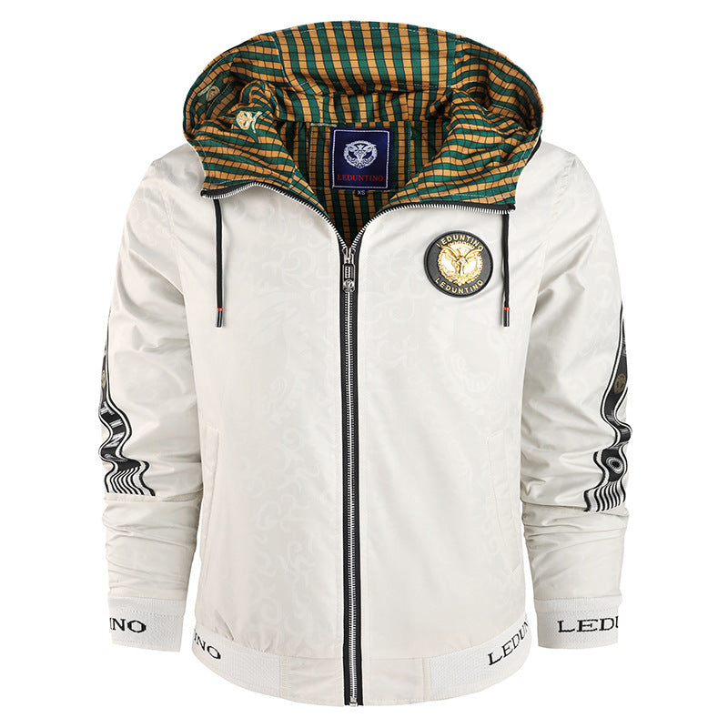 Men's lightweight hooded sports jacket with jacquard pattern, metal zipper and elastic cuffs.
