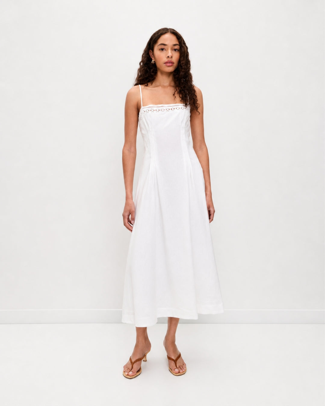 Women's Vintage-inspired Midi Dress with Slim Spaghetti Straps, Lace Insert and Flared Skirt Mune Fashion