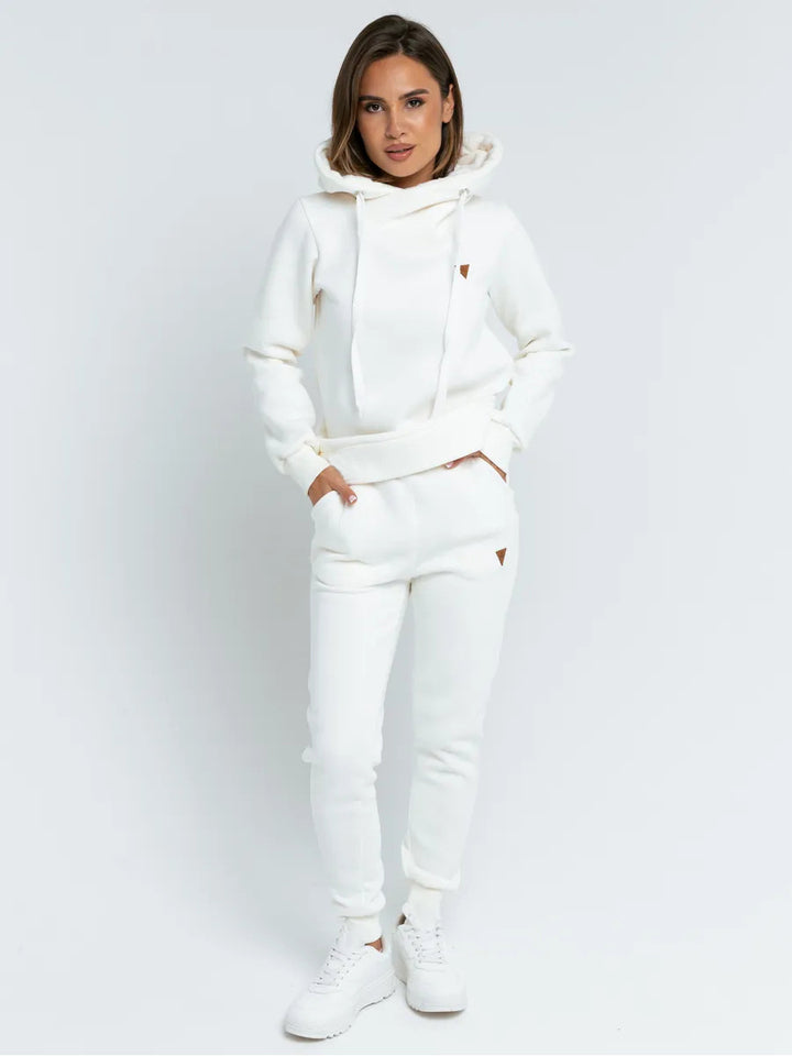 Women’s loungewear set with shawl collar hoodie and tailored joggers Mune Fashion