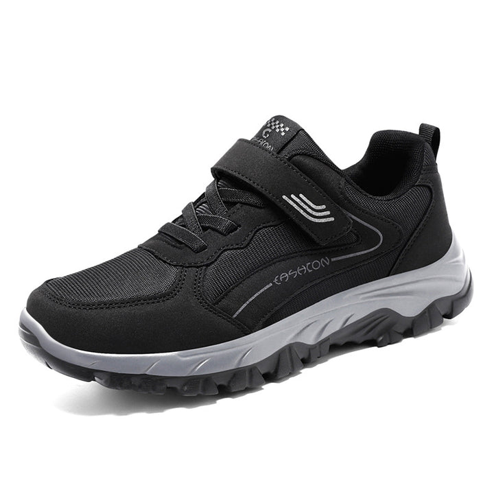 Ladies nan robust Trailwalking sneaker with Velcro closure, padded heel support and shock-absorbing profile sole Mune Fashion