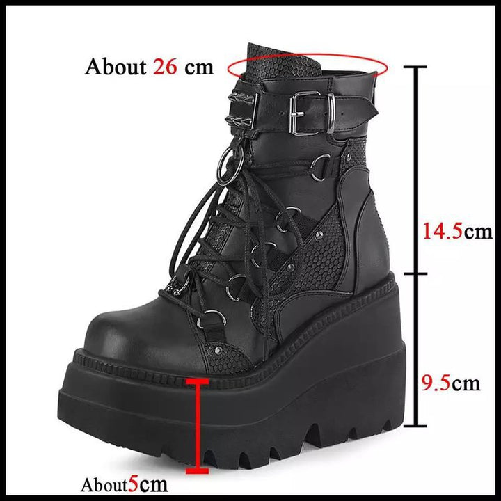 Women’s ankle-high platform biker ankle boots with lacing, decorative ring and double straps Mune Fashion