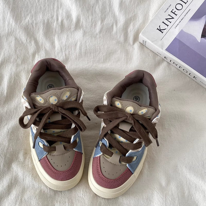 Women's sneakers in modern design with soft upper material from Mune Fashion