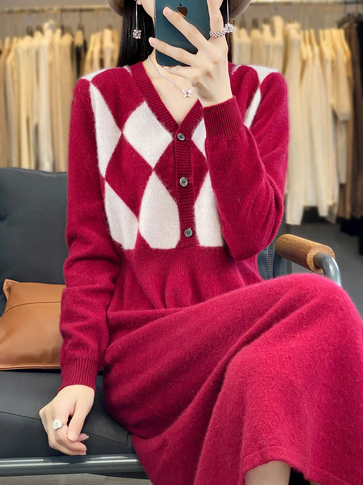 Women's knit set with V cardigan diamond pattern and fitted midi skirt Mune Fashion