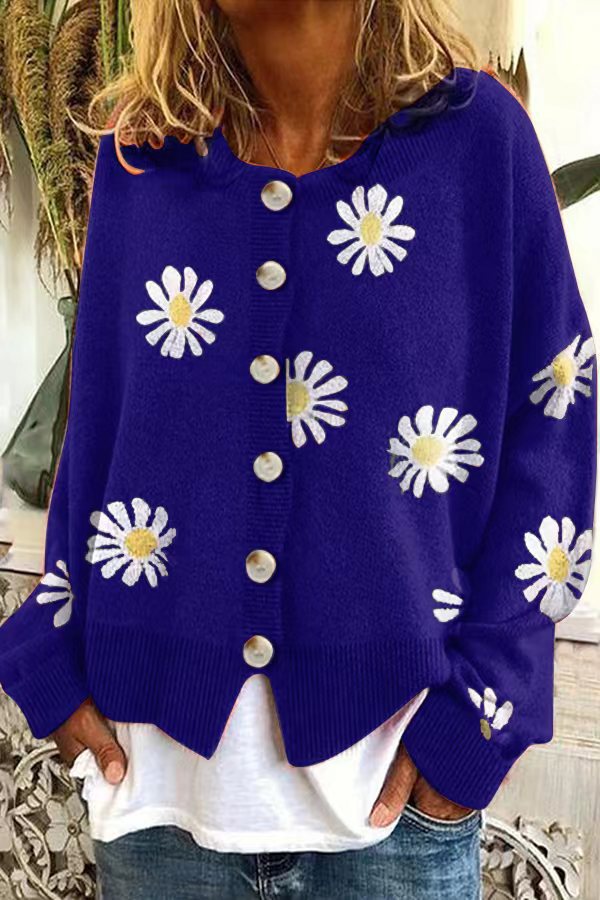 Women's Oversize Knit Cardigan with Flower Appliqué, Mother-of-Pearl Buttons and Wave Hem Mune Fashion