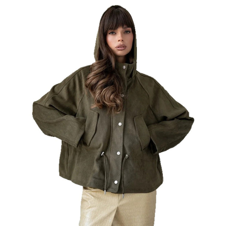 Women's short jacket made of suede look with hood, drawstring waist and patch pockets Mune Fashion