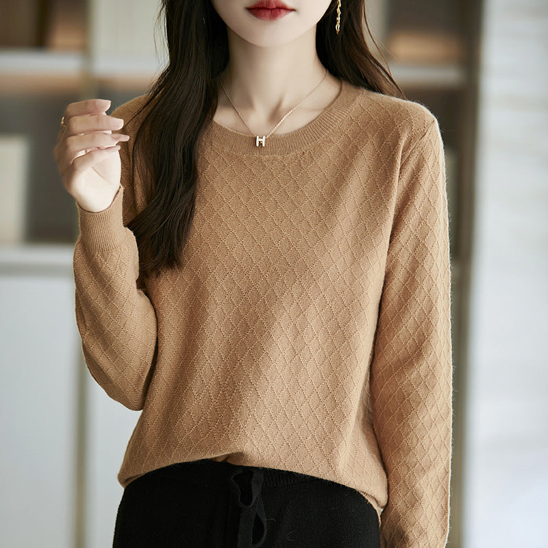 Women's Casual Fine Knit Sweater with Subtle Diamond Pattern and Ribbed Cuffs Mune Fashion