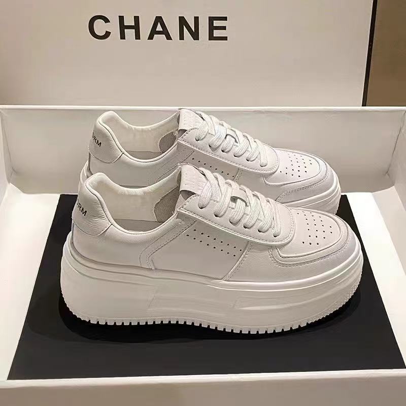 Women's Chunky Sneakers with cushioning platform and breathable surface structure Mune Fashion