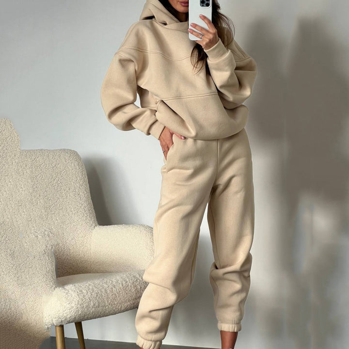 Women's Oversized Loungewear Set made of heavy French Terry with structured hood and Relax Joggers Mune Fashion