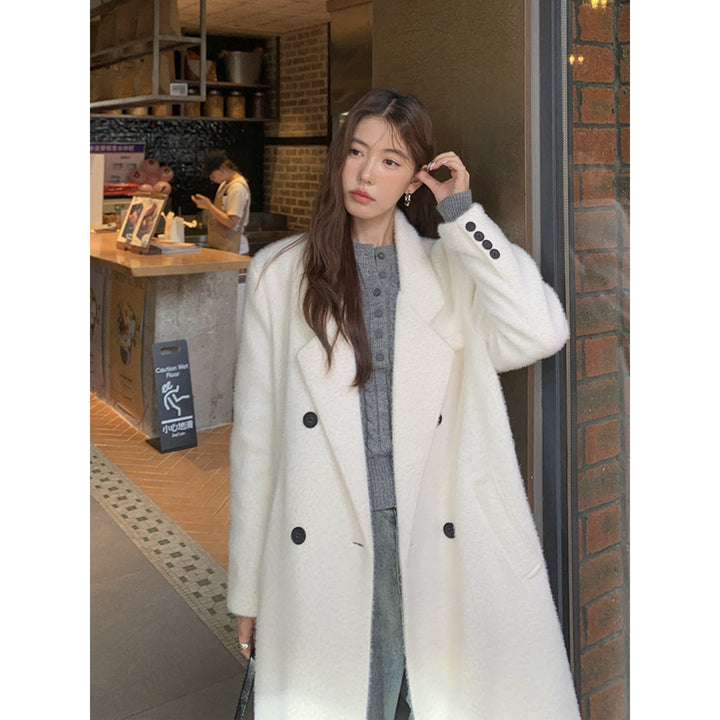 Women's Maxi-Length Teddy Coat in Oversized Cut with Lapel Collar Mune Fashion