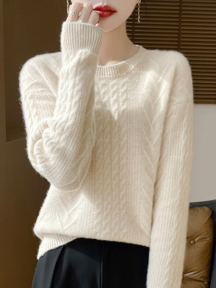 Ladies short pullover with cable pattern, round neck and cashmere-like softness Mune Fashion