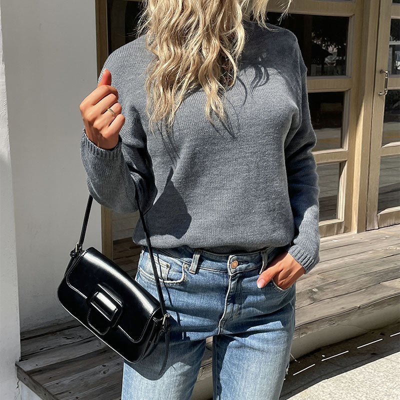 Women's fine knit sweater with round neckline and light oversized fit Mune Fashion