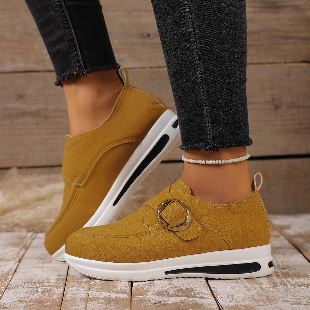 Women's sneakers with trendy buckle closure and comfortable sole Mune Fashion
