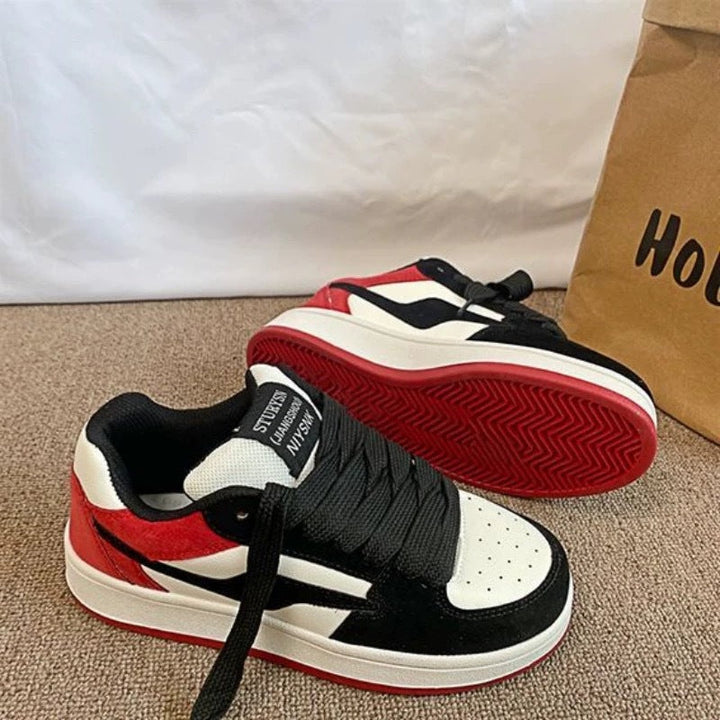 Women's sporty sneakers with comfort padding and non-slip sole Mune Fashion
