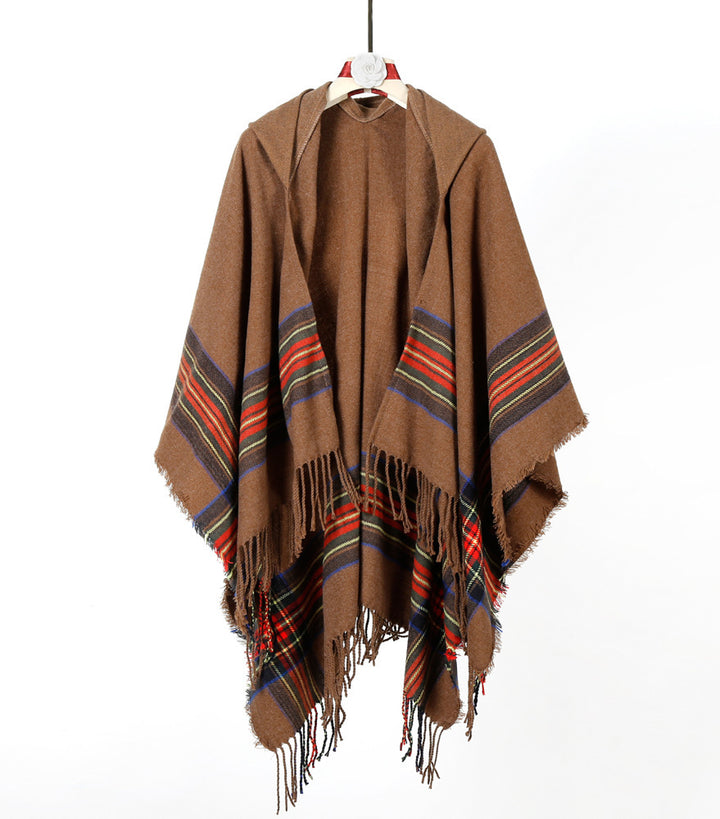 Women's hooded cape poncho in tartan pattern with fringed hem made of soft wool blend Mune Fashion