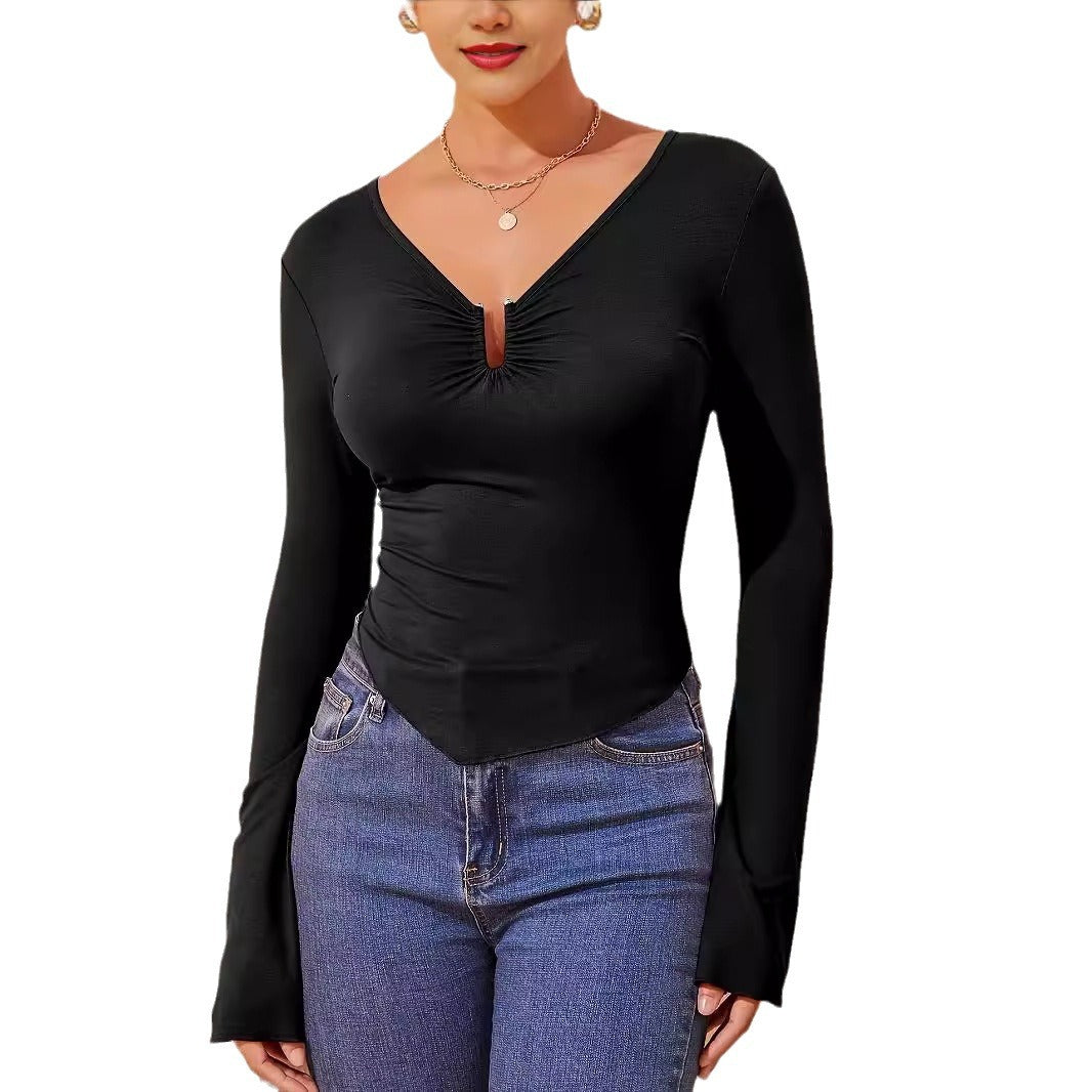 Women's fitted long-sleeve shirt with gathered slit neckline and pointed hem Mune Fashion