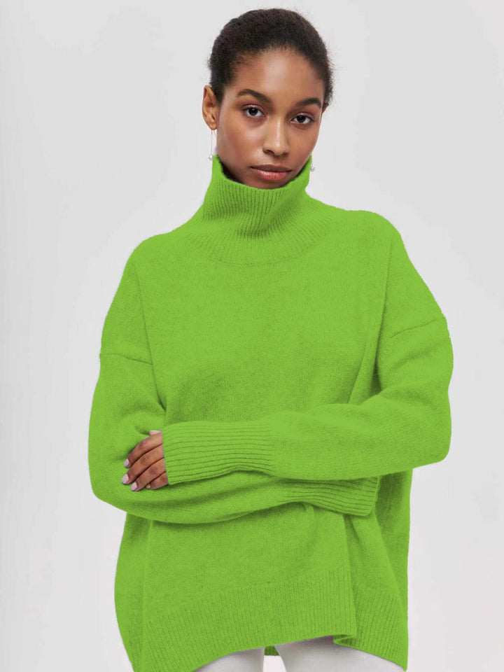 Women's Cozy Turtleneck Sweater with Oversized Cut and Textured Material Mune