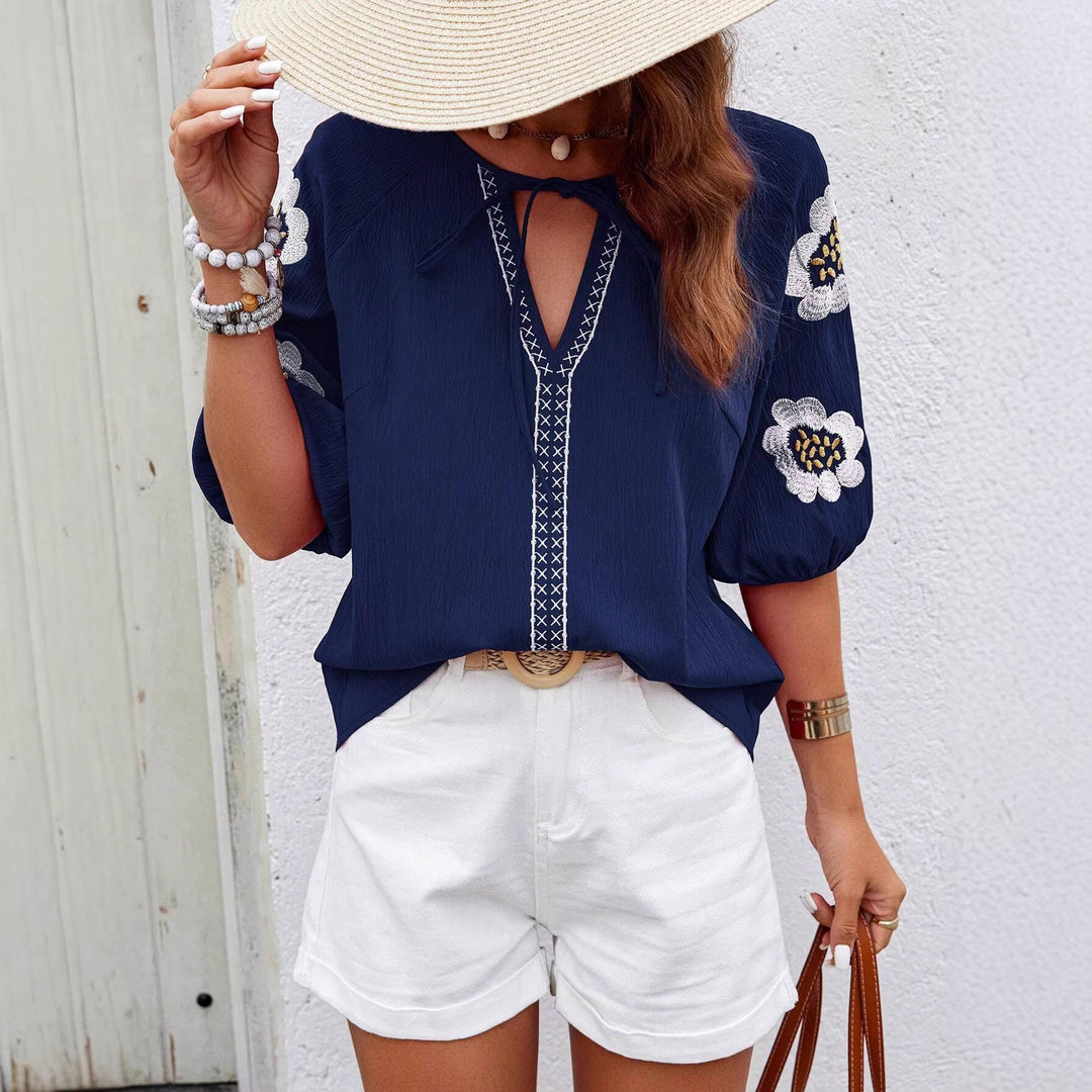 Women’s Boho blouse with V-neck, floral embroidery and short sleeves Mune Fashion