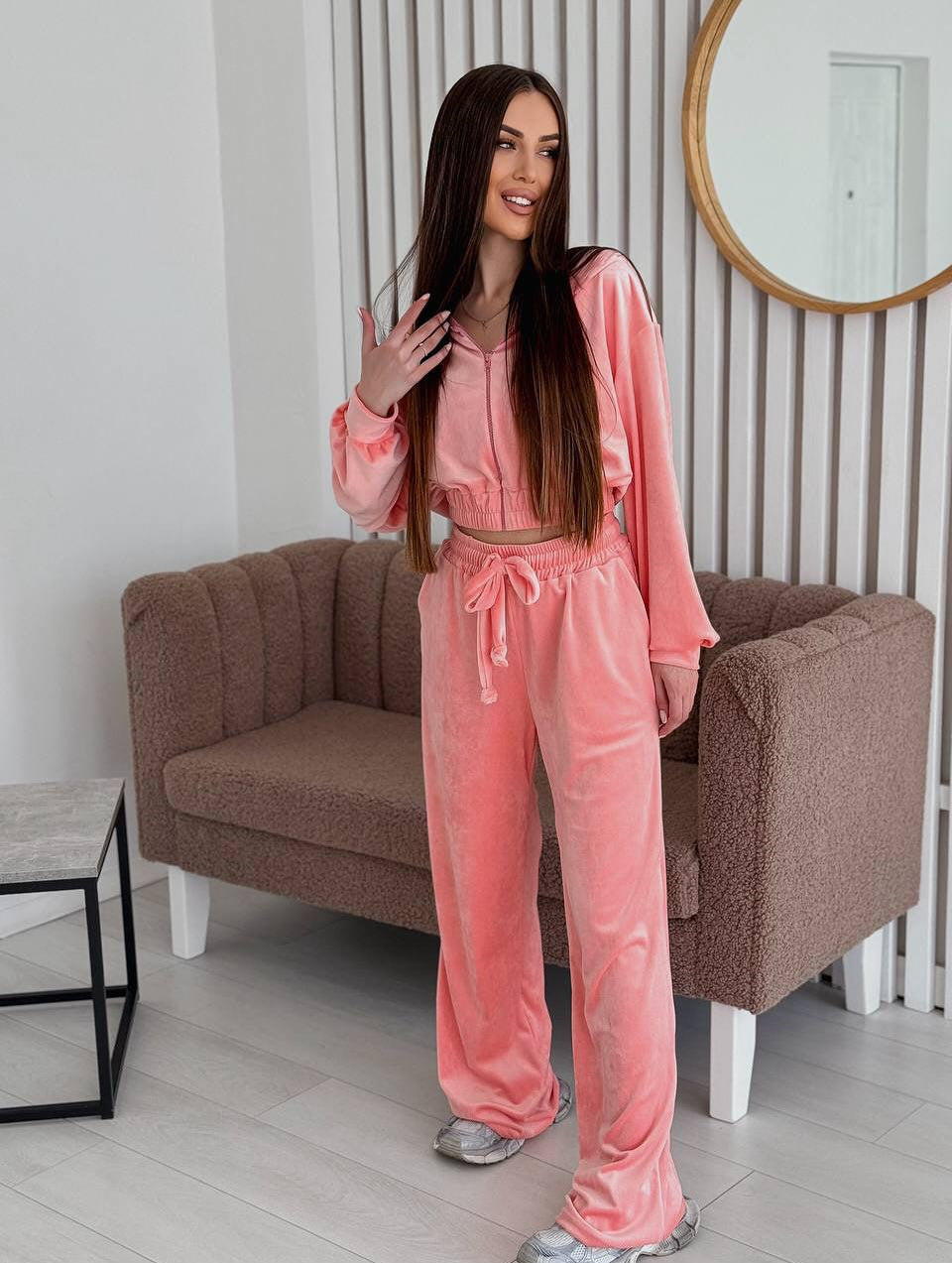 Women's Two-Piece Velvet Loungewear Set with Cropped Zip Jacket and Wide High-Waist Sweatpants Mune Fashion