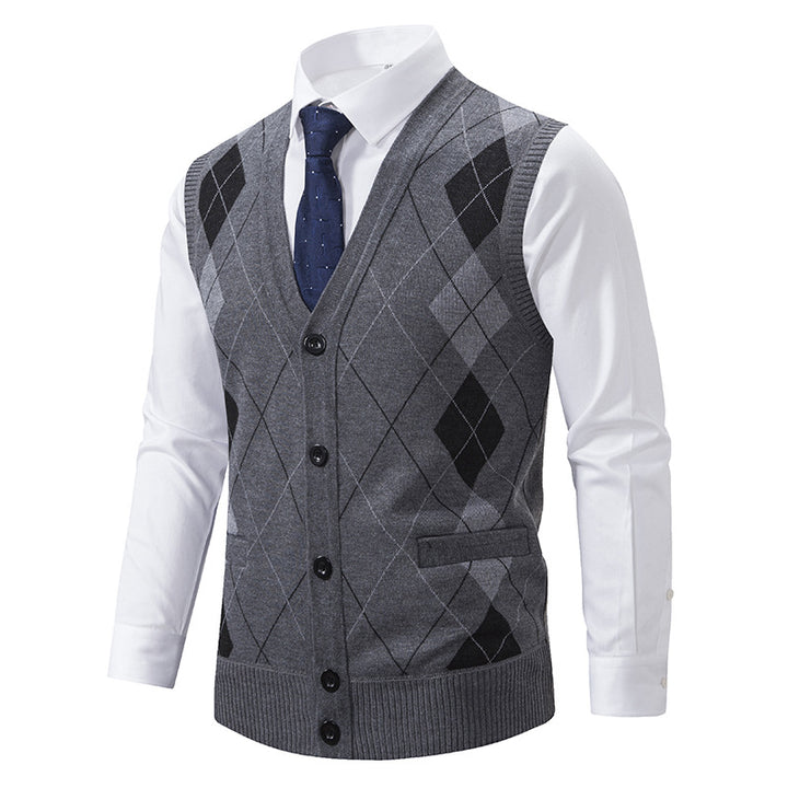 Men's sleeveless knitted vest with argyle pattern, teddy lining, and full button placket Mune Fashion
