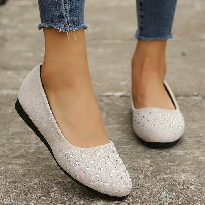 Women's flat ballerina slippers made of imitation suede with rhinestone appliqué and padded comfort insole Mune Fashion