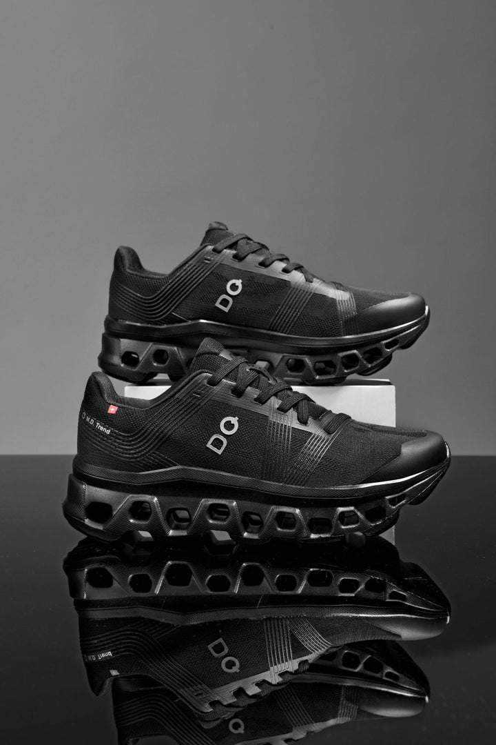 Unisex lightweight road running sneakers with high dynamic rebound midsole and breathable knitted upper Mune Fashion