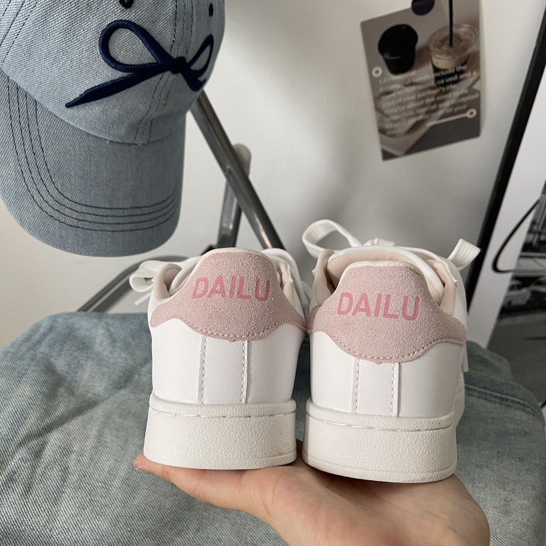 Unisex Lace-Up Sneakers with Comfortable Cushioning Mune Fashion