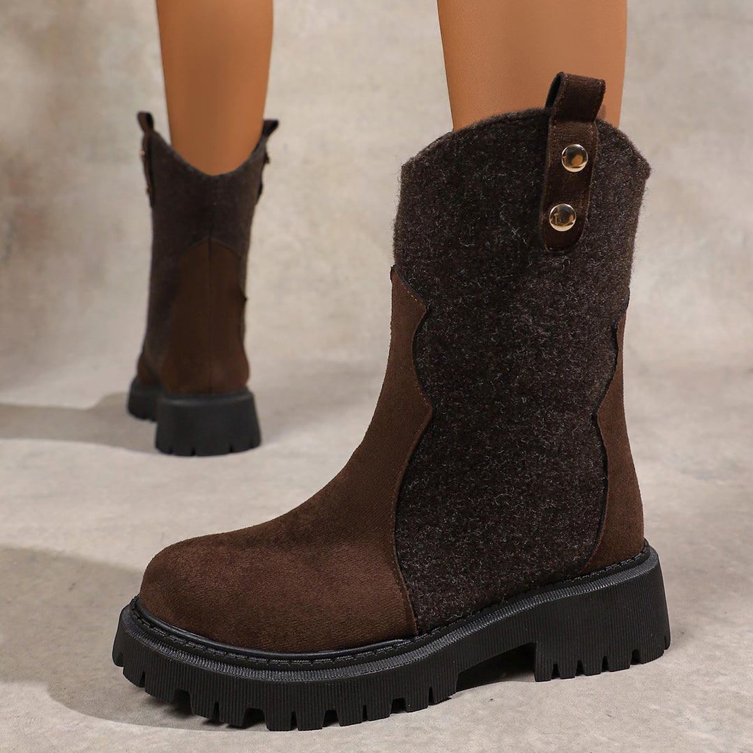 Women robust Chelsea platform ankle boots with chunky tread sole and felt inserts Mune Fashion