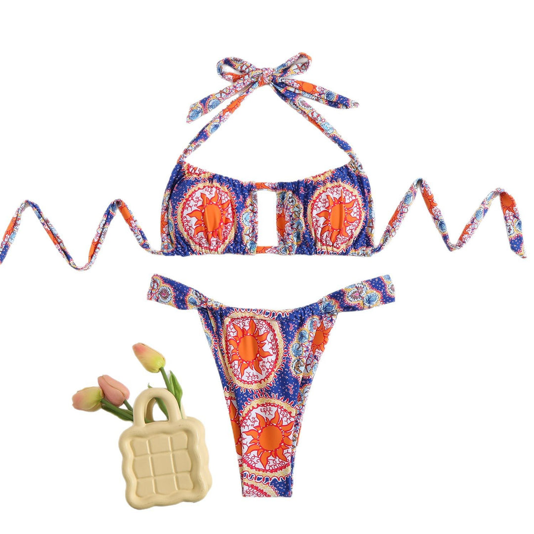 Ladies Bikini Set with trendy paisley pattern Mune Fashion