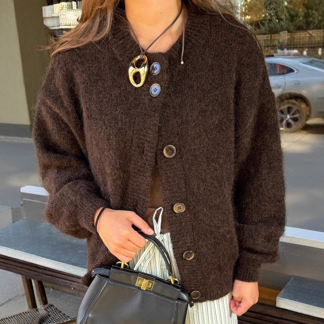 Women's cozy cardigan with oversized cut and horn-look buttons Mune Fashion