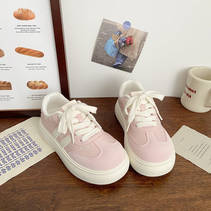 Women's Sporty Platform Sneakers with Playful Applications Mune Fashion
