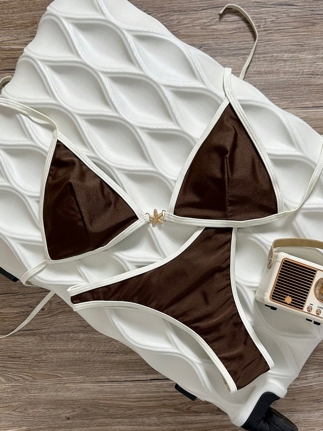 Women's Triangle Bikini with Elegant Rib Structure Mune Fashion