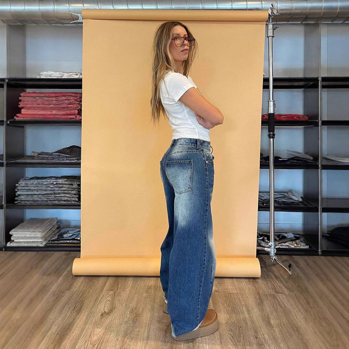 Women's wide baggy jeans with a low crotch seam, prominent knee patches, and reinforced five-pocket cut Mune Fashion