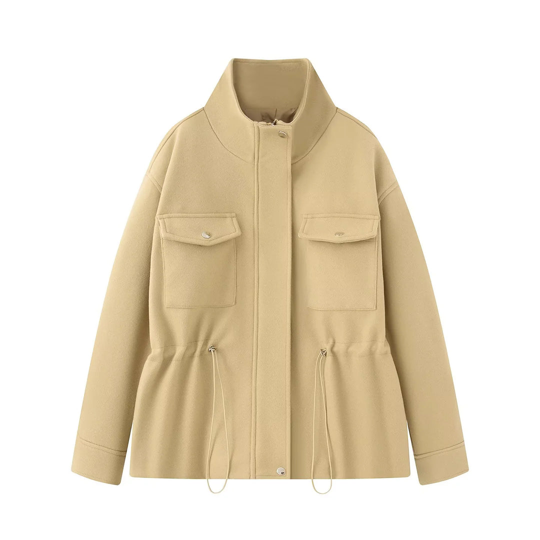 Women's fitted parka jacket with high stand-up collar, drawstring waist and applied flap pockets Mune Fashion