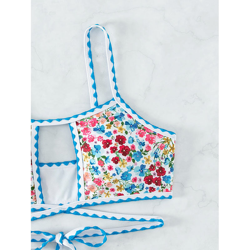 Women's bikini top with floral design and playful ties Mune Fashion