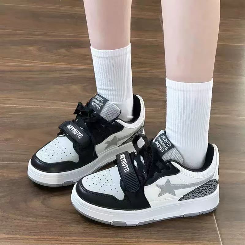 Women Sporty Sneakers with durable upper material and non-slip sole Mune Fashion