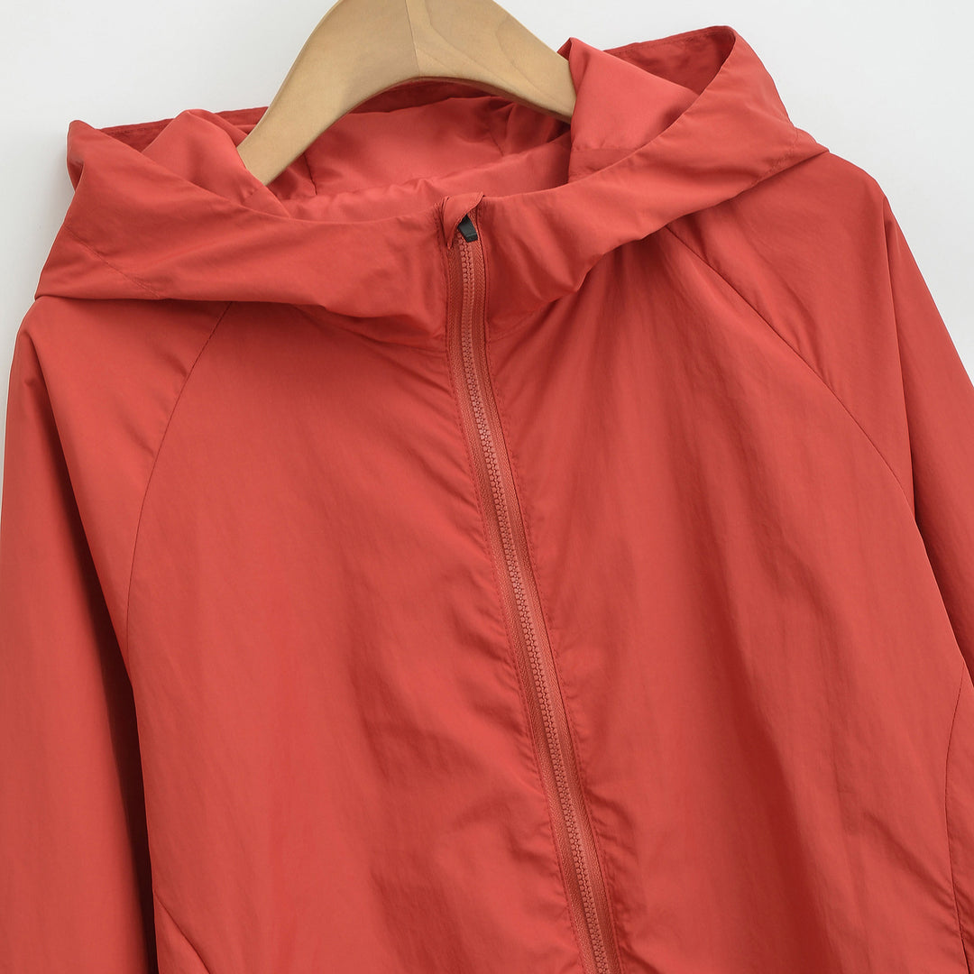 Women's Ultralight Hooded Windbreaker with Extended Back Hem and Elastic Hem Mune Fashion